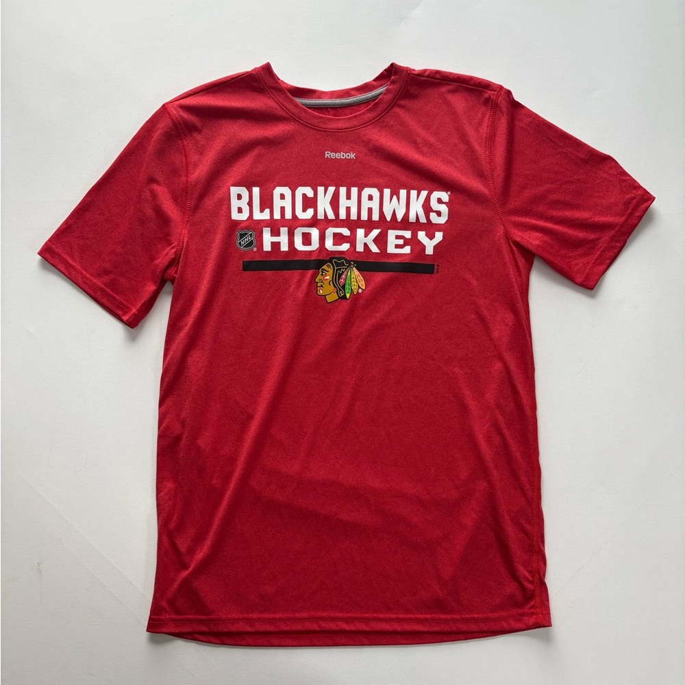 Boy's Reebok Red NHL Blackhawks Hockey Short Sleeve T-Shirt Size XL
